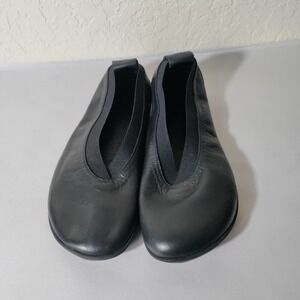 Vivo Barefoot Black Flats